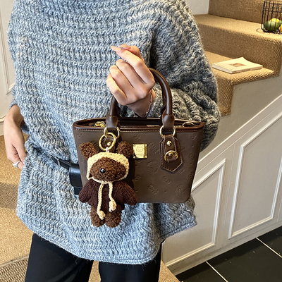 Cuteness气质百搭小熊挂件手提包