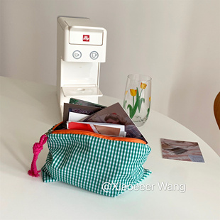 化妆包女2025新款便携撞色格子小物件收纳包旅行便携收纳袋小包