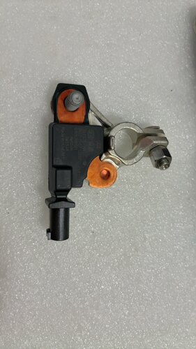 红旗H7H5HS7奔腾T77B70B50电流传感器电瓶保护器蓄电池负极传感器