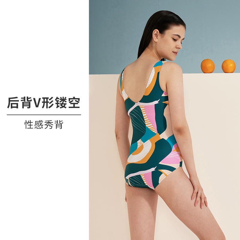 遐大胸显小c连体泳衣女高级感美背微胖遮肉显瘦泡温泉度假大码泳