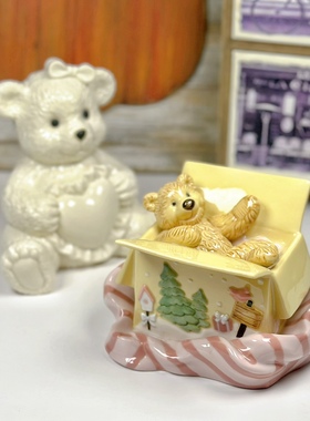 陶瓷圣诞礼物盒小熊摆件