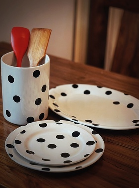 创意陶瓷黑波点大号平盘餐具奶杯