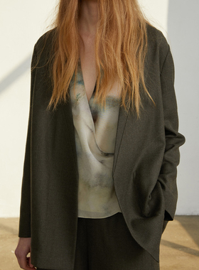 Cha 官方 | io adesso futura 深绿色羊毛分割领西装套装