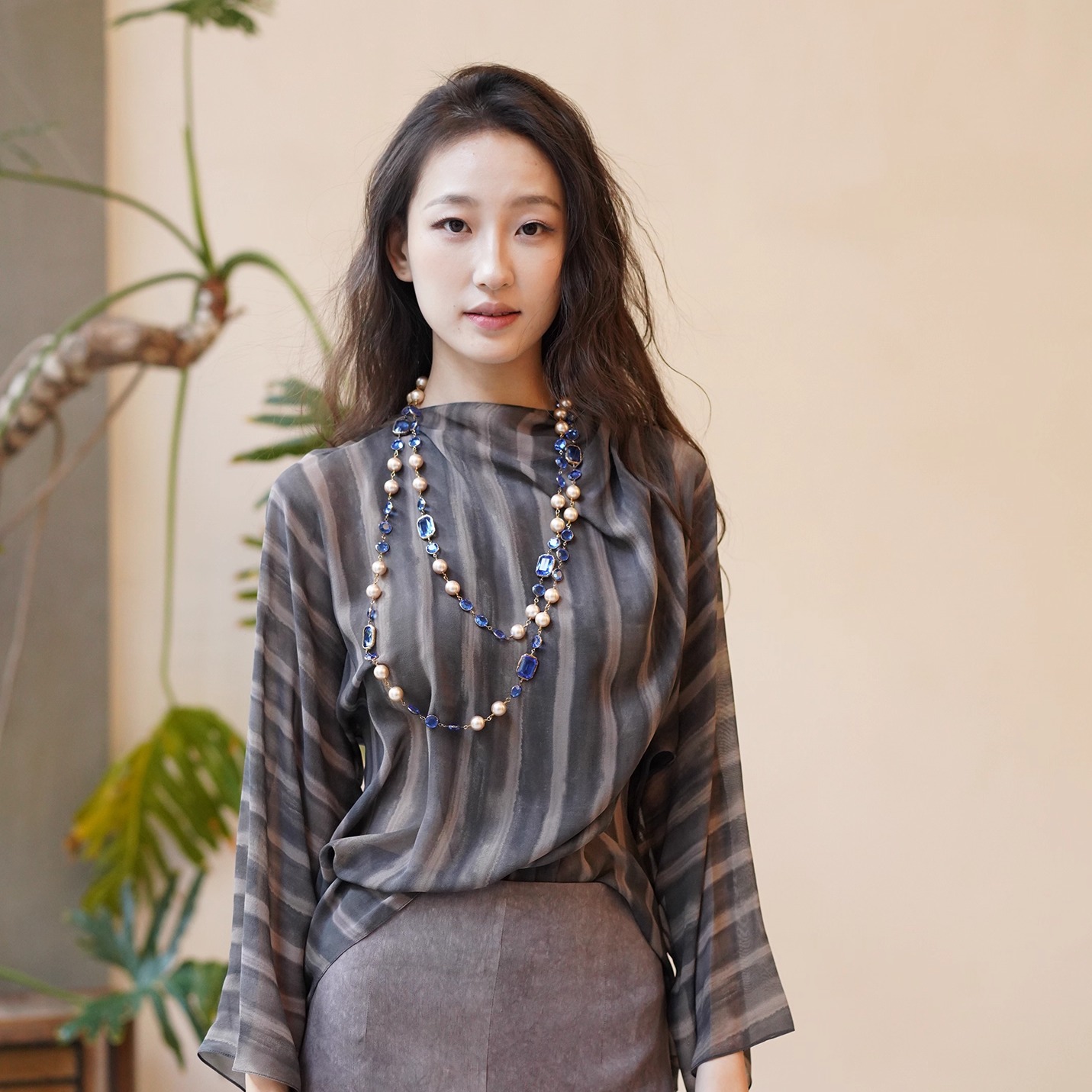 Cha官方 | Cortana 26早春URSULA真丝条纹印花褶皱披肩式围裹上衣