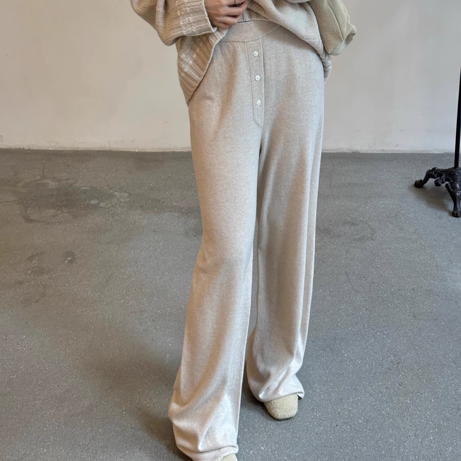 Cha 官方 | GUEST IN RESIDENCE 26早春Everywear Pant羊绒直筒裤