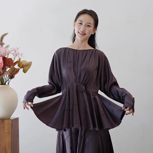 Cha 官方 | Mutedance 25AW 绛紫色植物染真丝混纺收腰一字领上衣