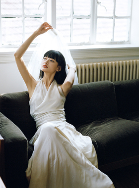 Cha 官方 | Cortana 婚纱礼服系列 NILO DRESS 珍珠白挂脖连衣裙