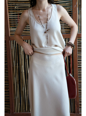 Cha官方 | io adesso futura 不对称垂坠结构 栀白色上衣半裙套装