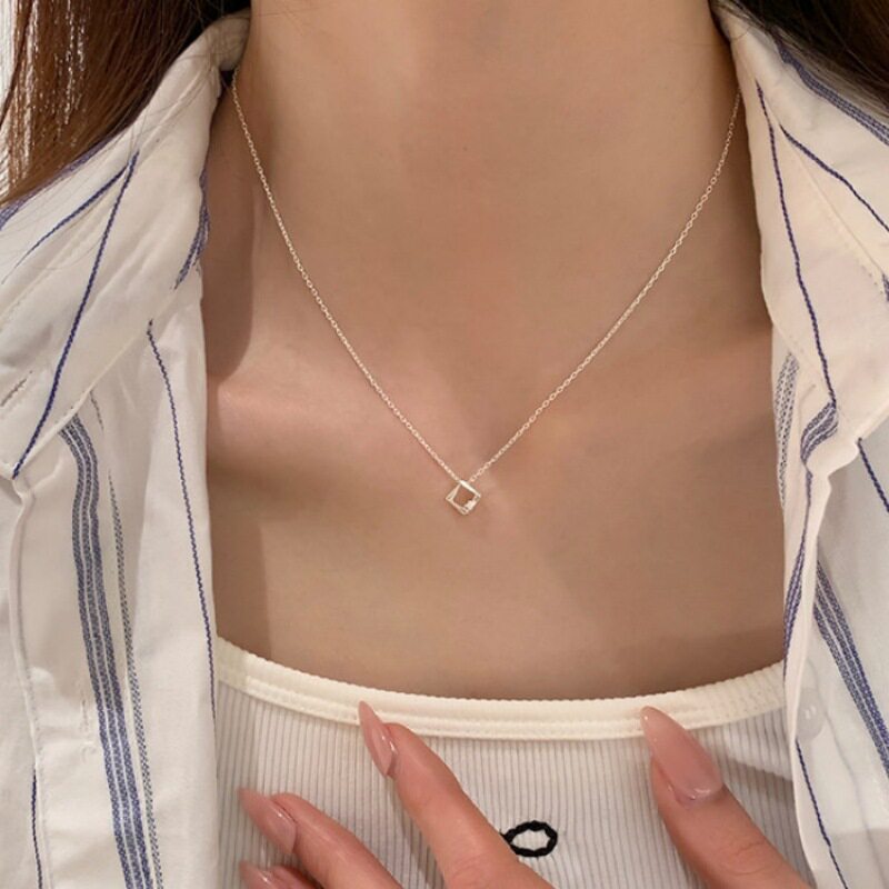 S925镀银简约方块吊坠项链女ins风小众设计感百搭叠戴气质锁骨链