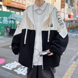 黑色