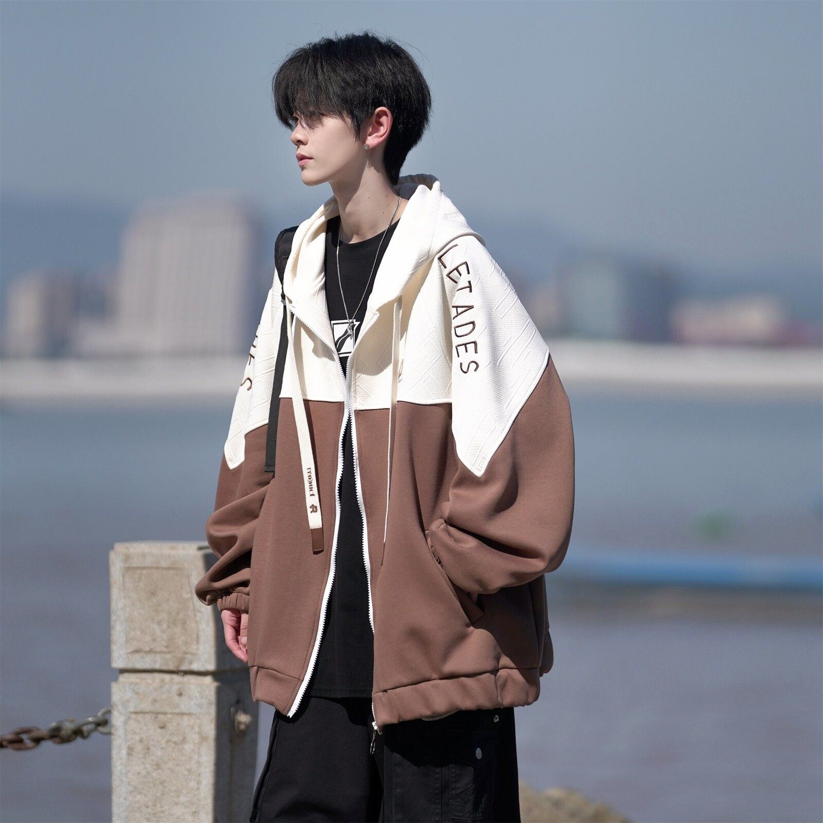 相机片秋冬撞色绣花大码港风拼接卫衣时尚外套男V906P68控88，女装短外套，电商A029