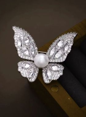 【仙仙专属】精致爆闪8-9mm淡水珍珠蝴蝶胸针 Z020