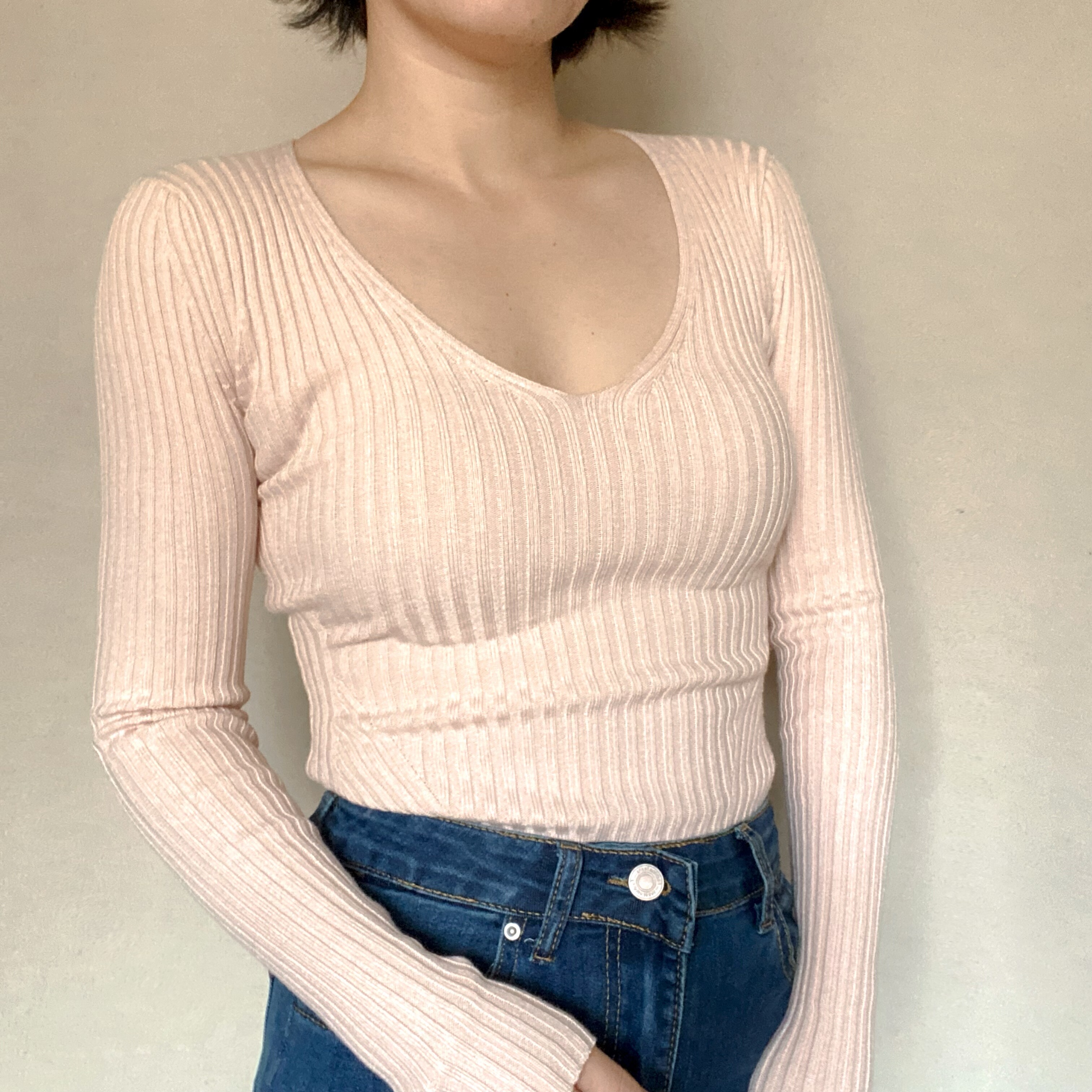 miss jijie lover/韩系温柔V领长袖打底衫女士内搭毛衣女针织衫