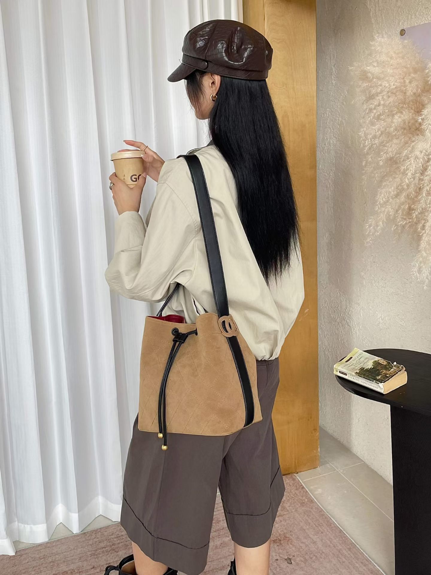 小香风复古麂皮绒菱格水桶包通勤百搭托特包单肩斜挎秋冬磨砂女包