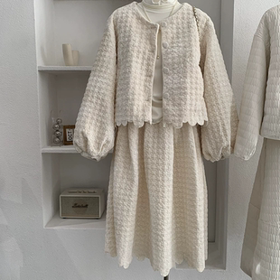 小香风奶fufu丝绒花边羽绒服女松紧腰加绒花苞半身裙气质两件套