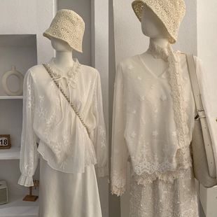 提花打底衫 V领挂脖飘带温柔风春季 镂空刺绣蕾丝衬衫 长袖 微胖 新款