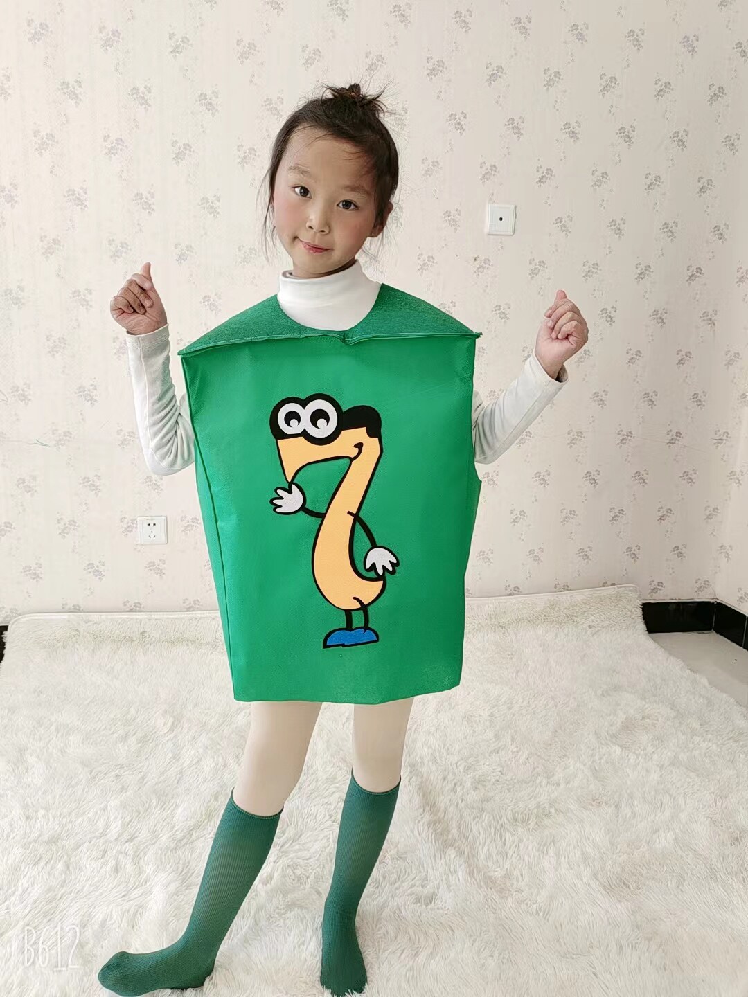 六一儿童数字演出服装加减乘除标点符号字母话剧舞蹈卡通表演衣服