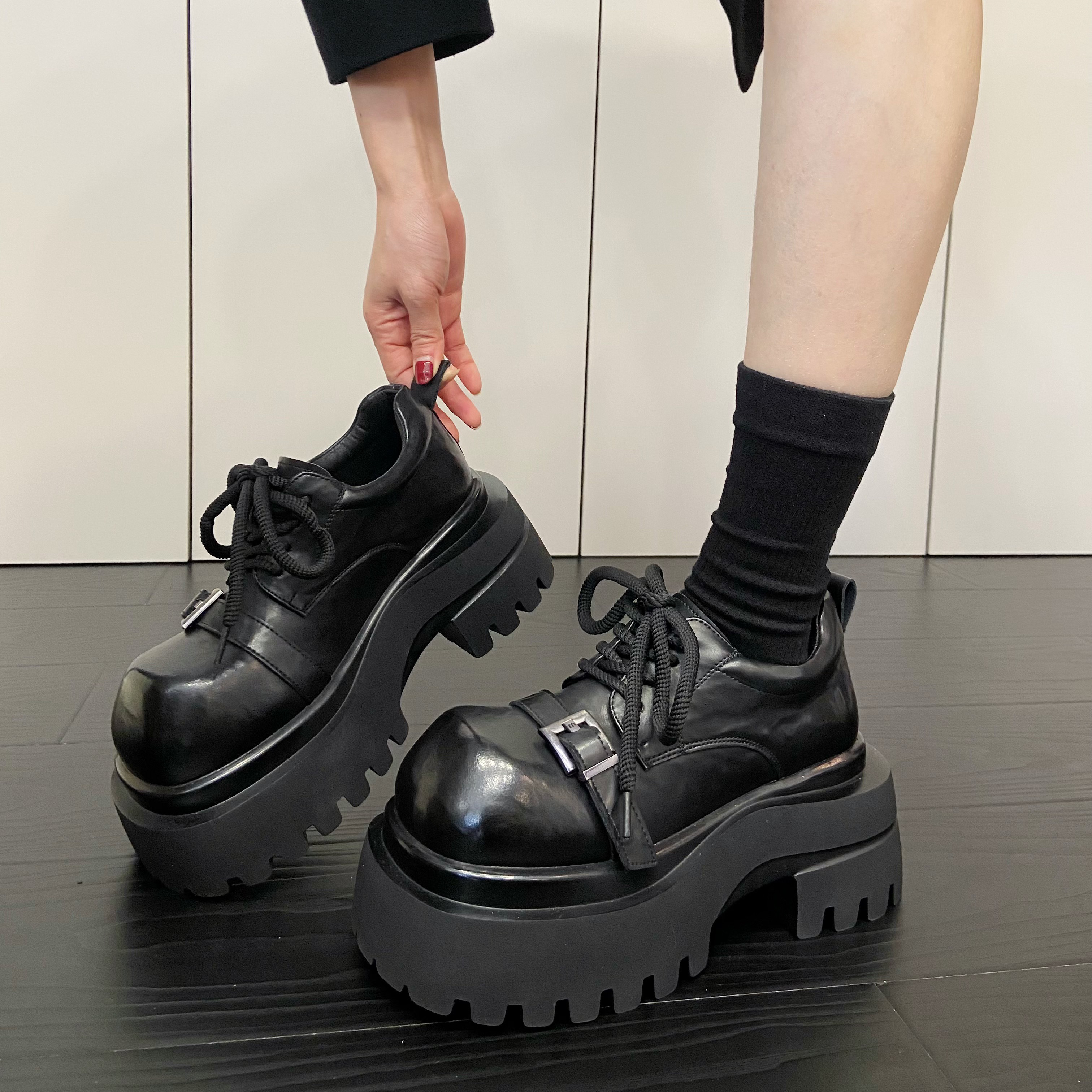 真皮厚底增高皮带扣系带乐福鞋女2026春季新款英伦风小个子小皮鞋