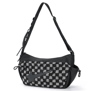 原创潮牌包包女士斜挎包女休闲单肩包大容量通勤包防水饺子包胸包