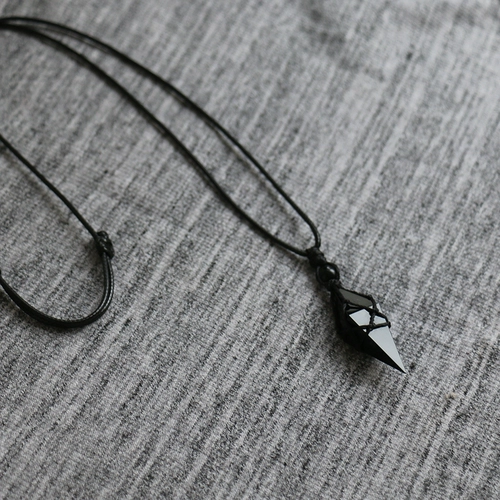 Оригинальная натуральная подвеска из кварца, мужское ожерелье, длинный дизайнерский свитер, тренд сезона, подарок на день рождения