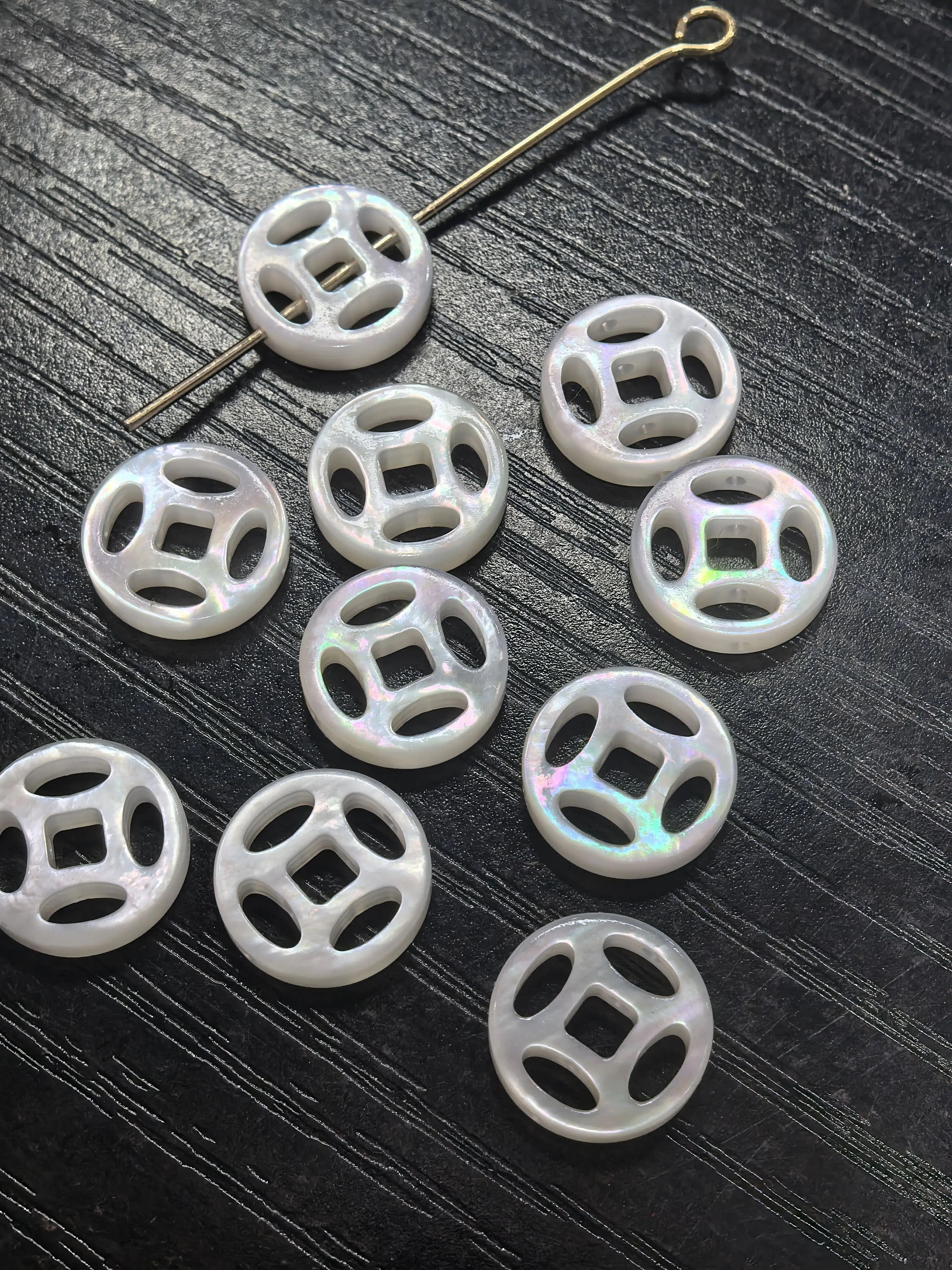 深海蝶贝10mm通孔钱币白蝶贝DIY手工贝壳饰品配件材料