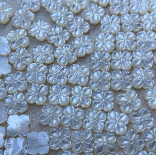深海蝶贝12mm14mm双面宝相花白黄蝶贝DIY天然贝壳手工饰品材料