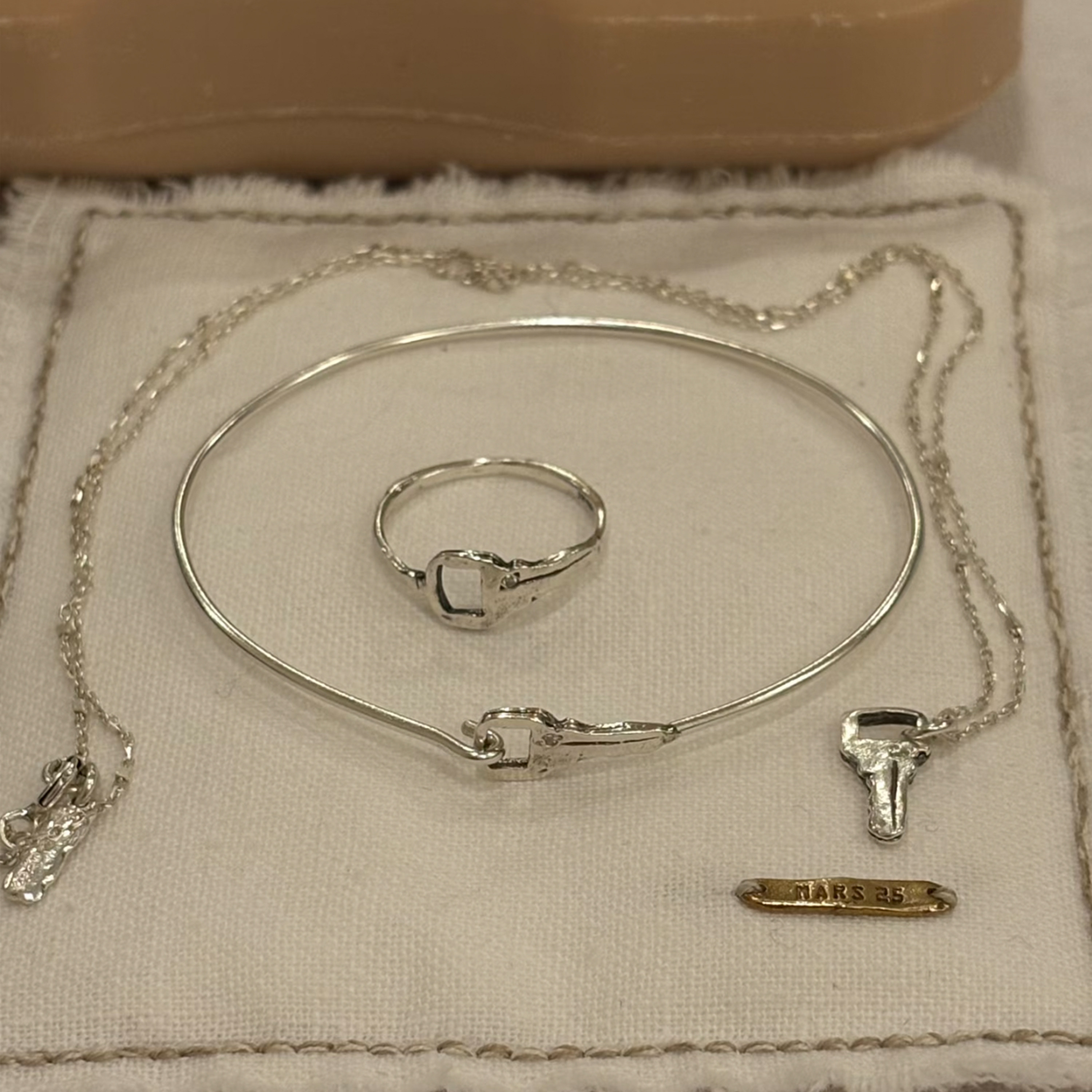 定制mars25纯银钥匙手镯小众设计春日叠高级感镀K金手链手镯手绳,饰品/流行首饰/时尚饰品新,银饰手镯,淘宝优惠券,粉丝福利购,淘宝优惠卷