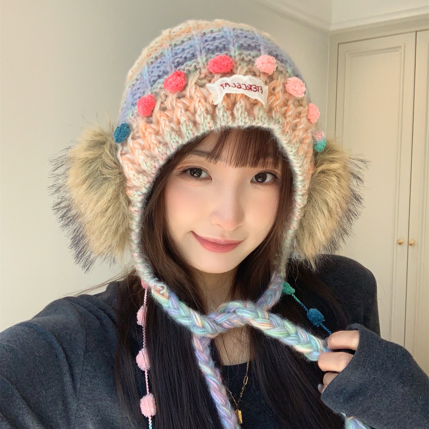 雪绒奶霜~新款秋冬渐变色毛绒辫子毛线帽女氛围感保暖针织护耳帽