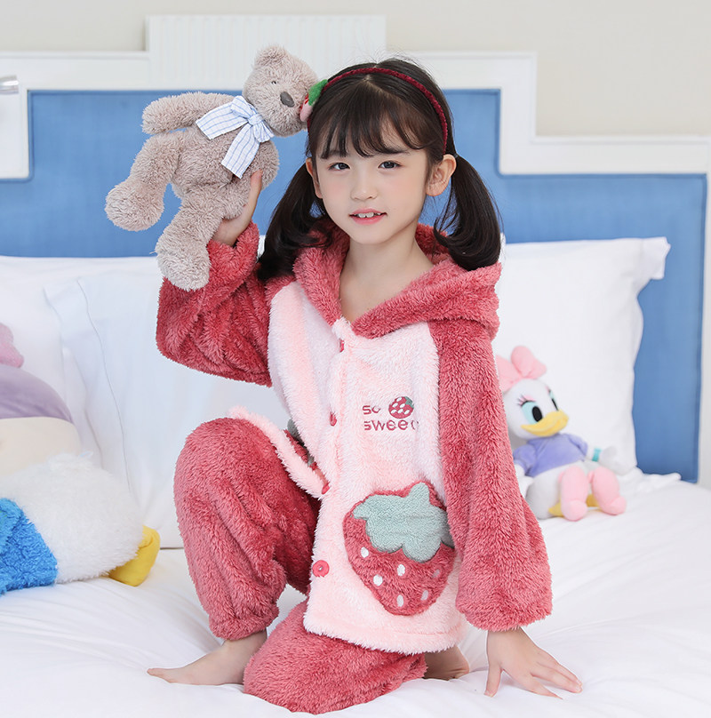 2023年新款儿童睡衣女孩秋冬珊瑚绒加厚法兰绒草莓女童公主家居服