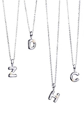 现货工厂直销亚马逊跨境专供字母吊坠项链女小众2026年新款毛衣链