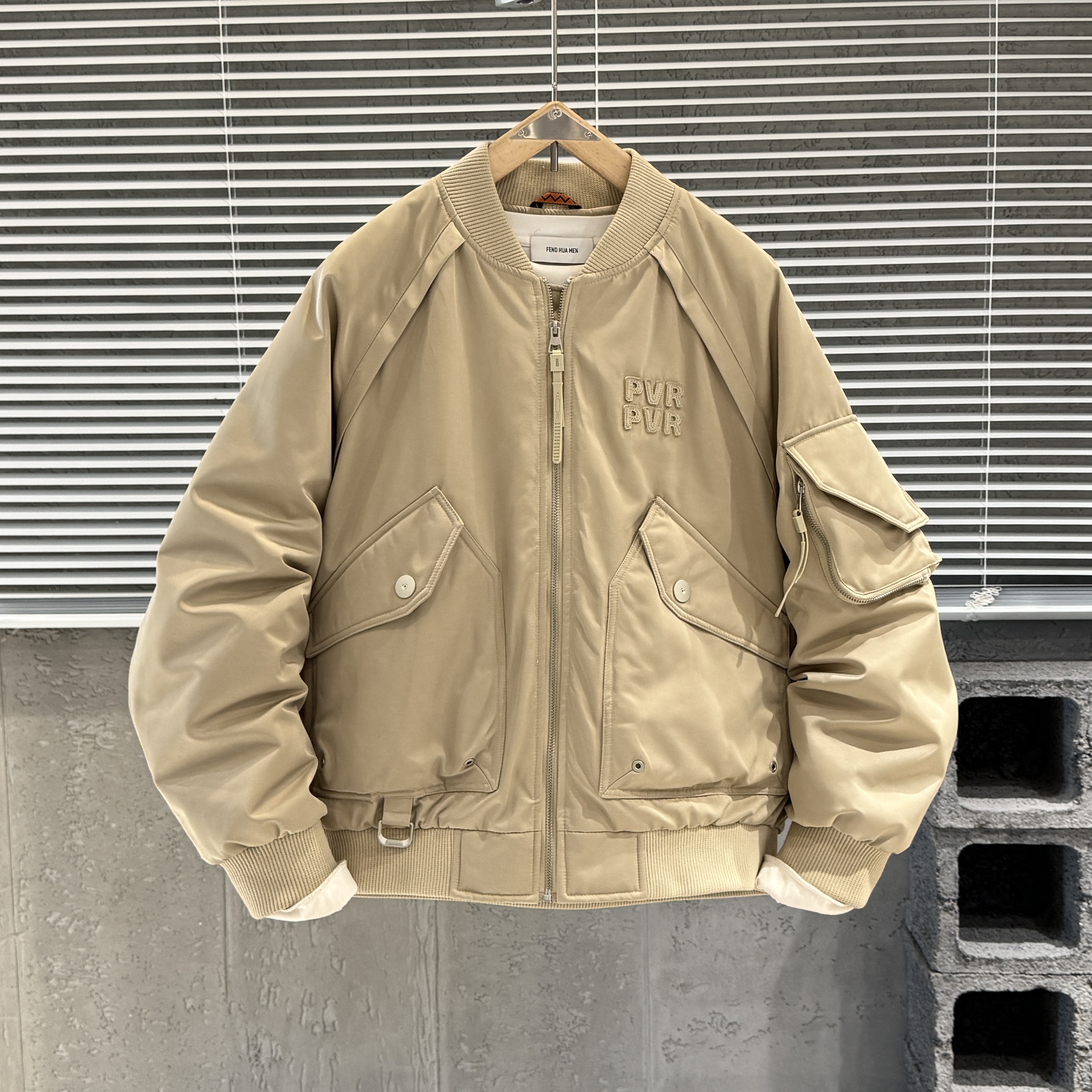 冬季棒球领羽绒服男士潮牌工装90白鸭绒加厚棒球服飞行员保暖夹克