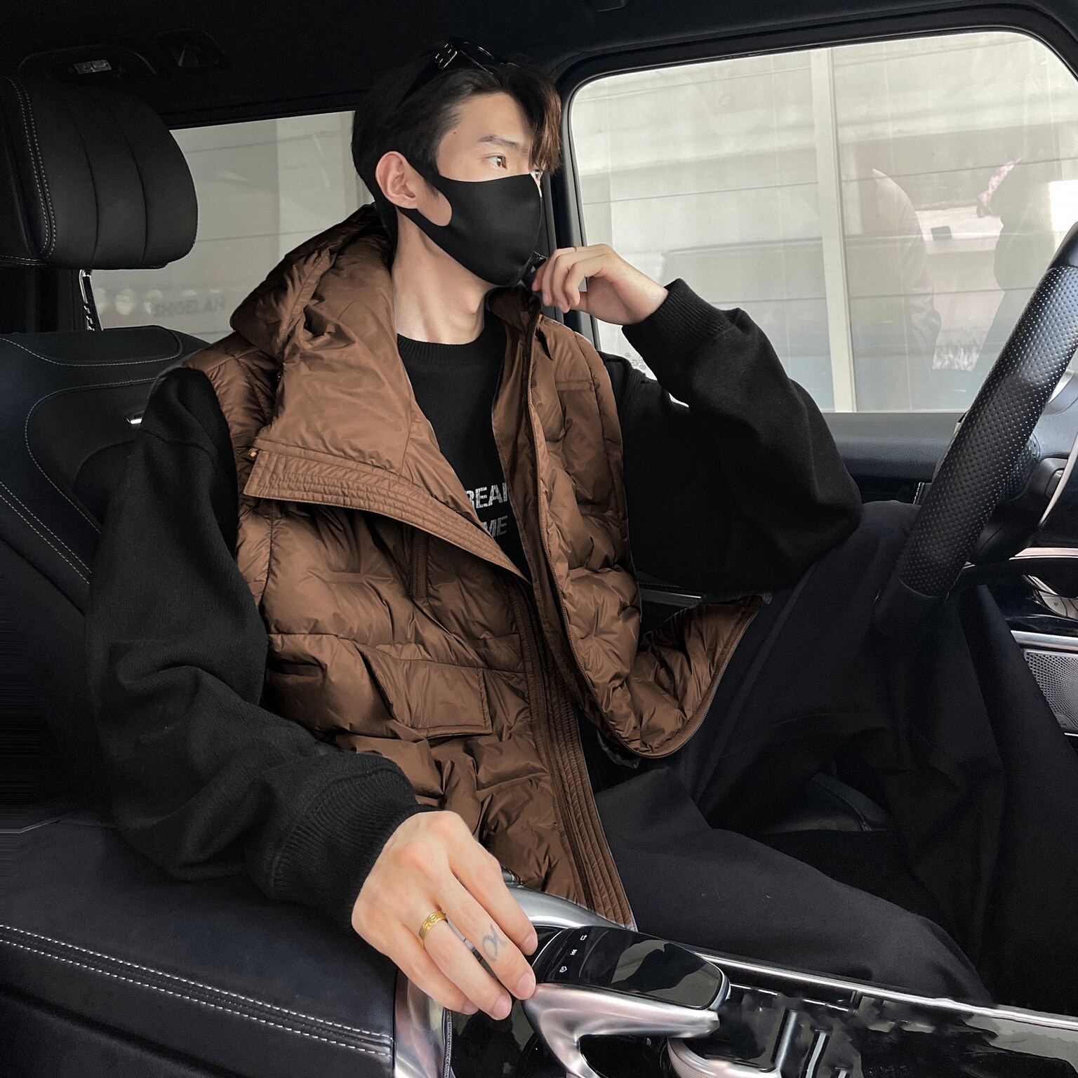 美式青年咖色连帽轻薄羽绒马甲男外穿加肥加大码宽松坎肩无袖外套
