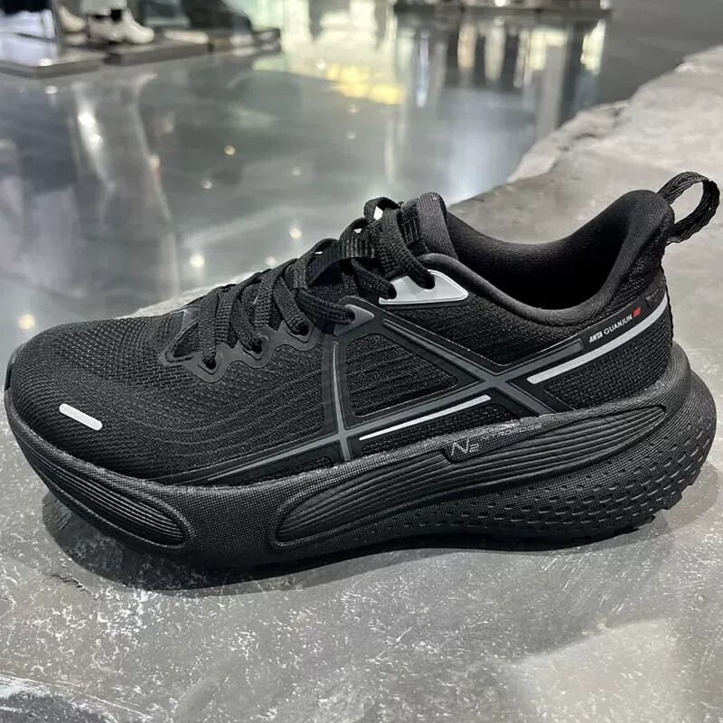 Y安踏冠军户外系列云雀氮科技轻户外越野支撑回弹跑鞋122515531A