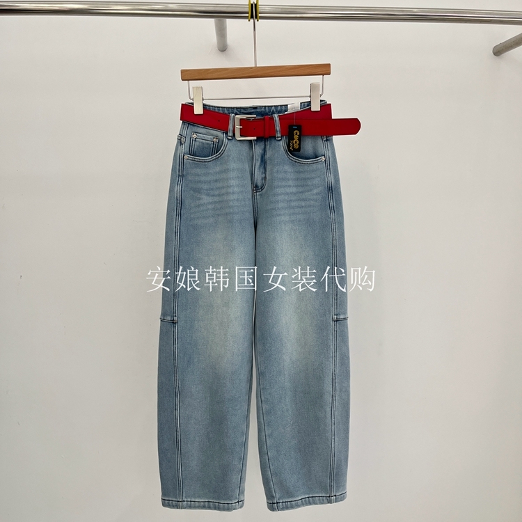 时尚腰带磨白褶皱通勤牛仔裤