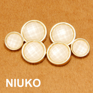 NIUKO 白色气质女款闪光金属纽扣金色大衣装饰钮扣子时尚厚辅料扣