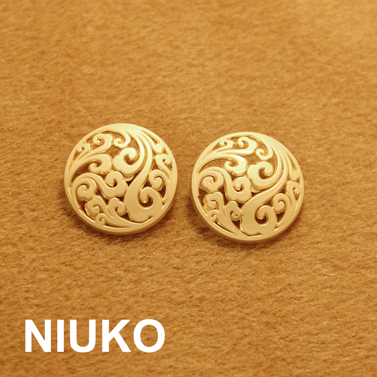 niuko亚光金色金属扣子祥云女款