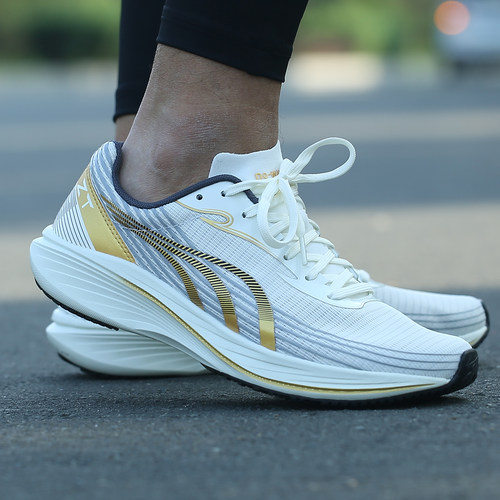 多威征途三代跑鞋男女碳板跳远中考体育专用马拉松竞速田径训练鞋