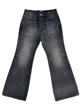 UNKNOWNWORLD 黑色水洗猫须擦色喇叭牛仔裤