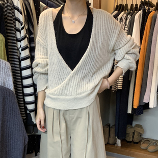 想象家SailorMoon韩系针织套装女2025新款V领毛衣+挂脖背心两件套