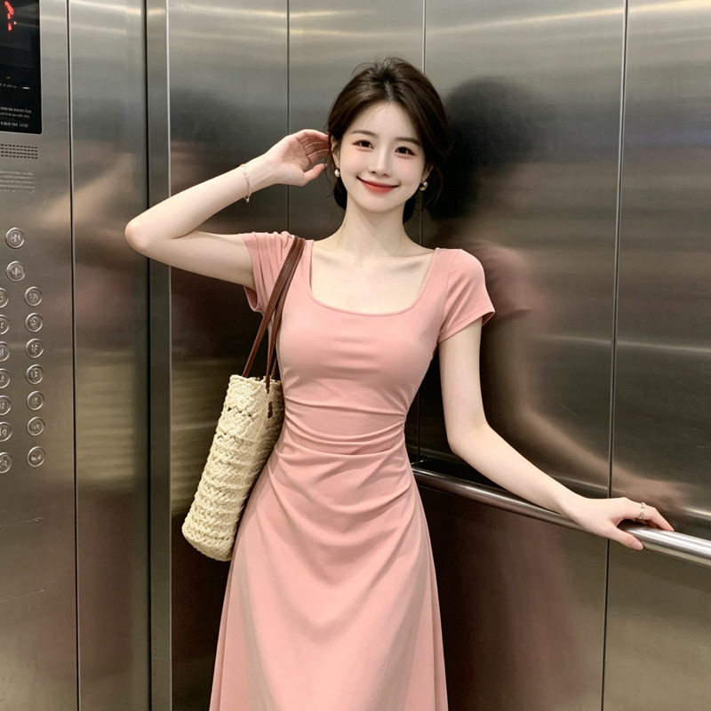 甜美风方领修身显瘦连衣裙子女夏季新款今年流行漂亮气质长裙女装