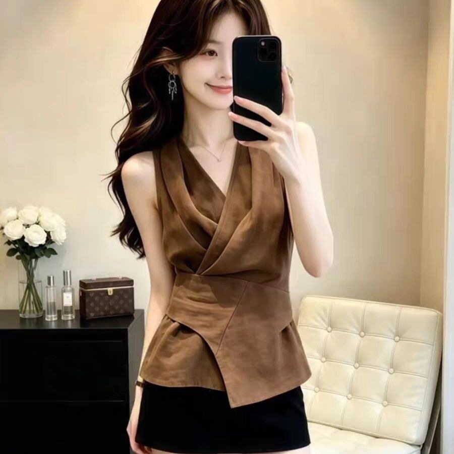 法式轻熟风V领绿色挂脖背心女夏季新款气质感收腰无袖小上衣