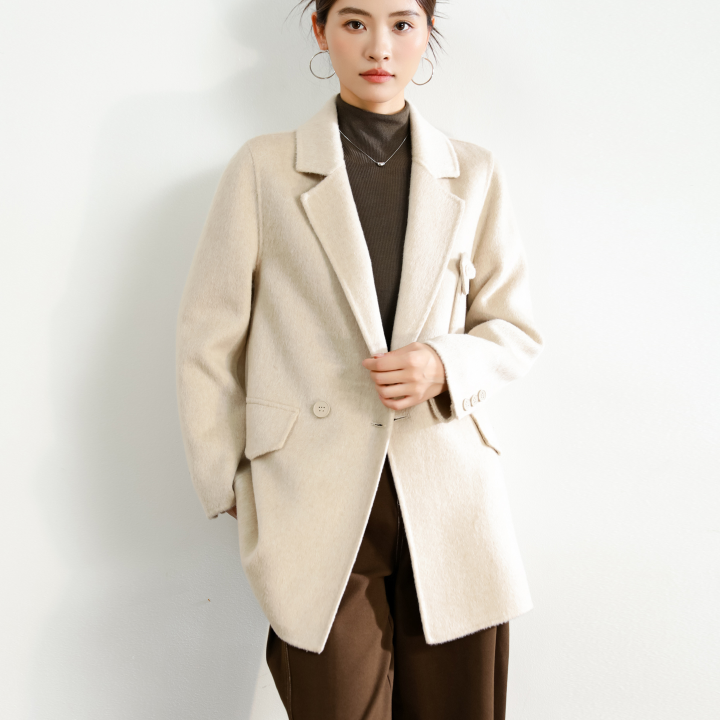 2025新款秋冬时尚西装领双排扣短款双面呢小个子外套西装女15831