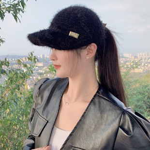 网红毛绒仿兔毛可扎高马尾空顶鸭舌帽子女秋冬户外休闲保暖棒球帽