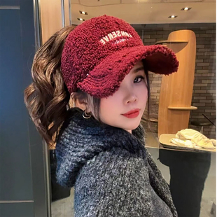 韩版户外可扎高马尾羊羔绒棒球帽子女秋冬加厚保暖鸭舌帽冬显脸小