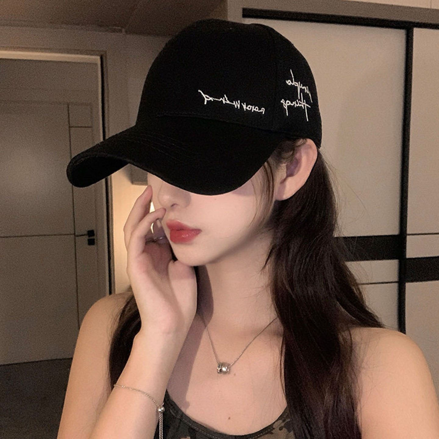 韩版刺绣显脸小鸭舌帽情侣款