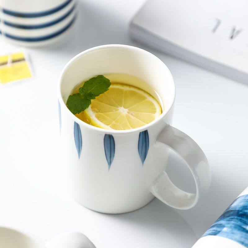 可爱陶瓷杯子女带盖勺马克杯创意个性潮流水杯家用牛奶早餐咖啡杯