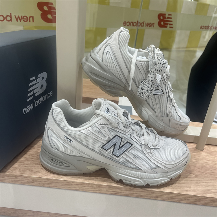 New Balance蛇年限定NB25新款男女复古米色老爹鞋U740LN1 U740WM2