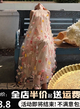 法式绝美超火仙女挂脖长裙子2025春夏新品立体花朵显瘦公主连衣裙