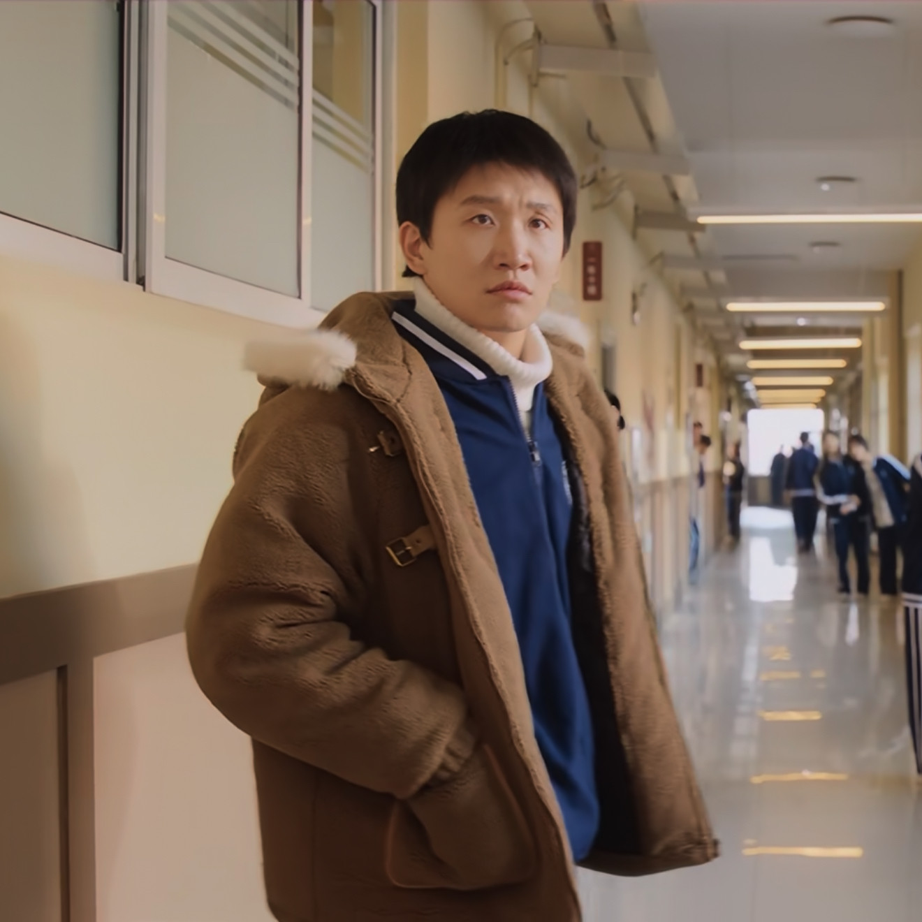 三人行马天宇罗爱文孙羽凡同款冬季新款学院风羔羊绒棉服外套男