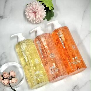 半醒新款 大容量400ml 氨基酸花瓣沐浴露清洁香氛花香调沐浴液保湿